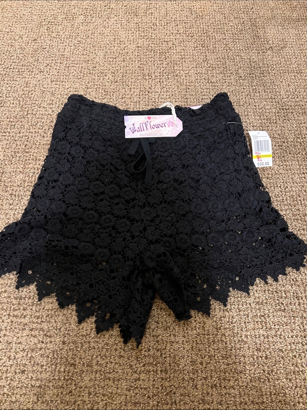 NEW M Wallflower Black Crochet Lace Scallop Hem Shorts